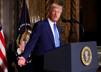 Trump minimiza queixas da Ucrânia sobre negociações de paz e diz que pode se encontrar com Putin ainda neste mês