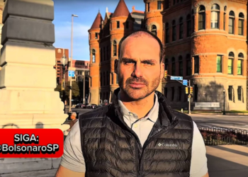 Decisão de Eduardo Bolsonaro de ficar nos EUA reabre disputa por candidatura de direita ao Senado em SP