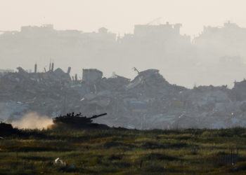 Ministro de Israel ameaça anexar partes de Gaza: 'Quanto mais o Hamas se recusar a libertar os reféns, mais território perderá'