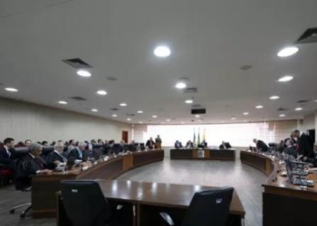 8 dos 10 juízes mais bem pagos em 2024 são aposentados