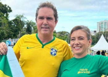 Reunião sela paz entre Flávia e Tião