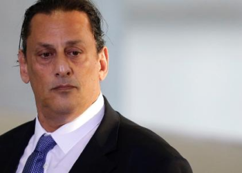 Indiciados, aliados de Bolsonaro atuam em prefeituras e empresas privadas