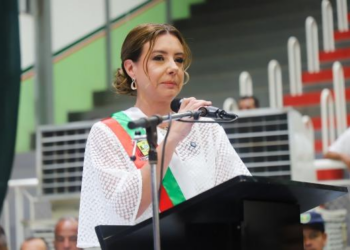 Flávia questiona no TCE legalidade do valor do orçamento da Câmara de VG