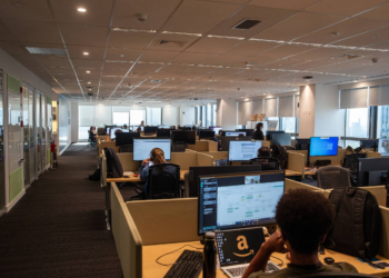 Amazon oficializa volta ao trabalho 100% presencial no Brasil