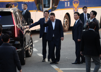 Presidente afastado da Coreia do Sul deixa a prisão após promotores desistirem de recorrer de decisão