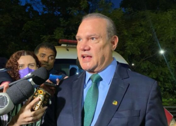 Wellington cobra julgamento justo de Bolsonaro: "Democracia está em jogo"