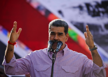 Maduro diz que revogação da licença da Chevron afeta acordo para receber deportados dos EUA