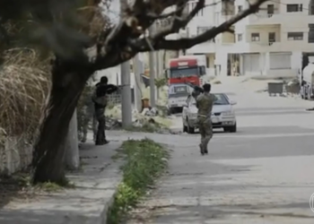 Em meio a denúncias de massacre, líder da Síria pede paz e diz que país tem 'características para sobreviver' após denúncias de centenas de assassinatos