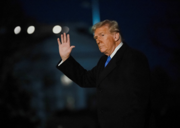 EUA estão prestes a retomar troca de informações de inteligência com a Ucrânia, diz Trump