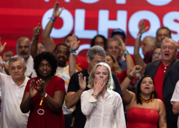 Ida de Gleisi para governo Lula antecipa discussão sobre sucessão no PT