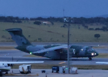 Avião com deportados dos EUA pousa no Aeroporto de Confins