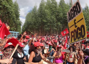 MST invade terras em 3 estados e pressiona governo após ato com Lula