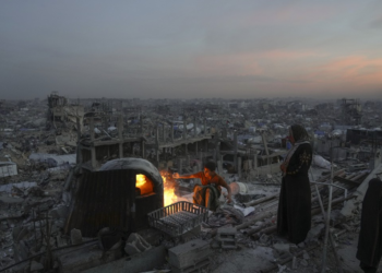 Israel lança série de ataques contra alvos terroristas na Faixa de Gaza