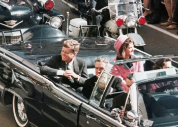 Trump divulga documentos secretos  sobre assassinato de Kennedy nesta terça; veja os supostos 'furos' da versão oficial