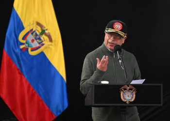 Petro pede que Bukele entregue colombianos detidos em El Salvador