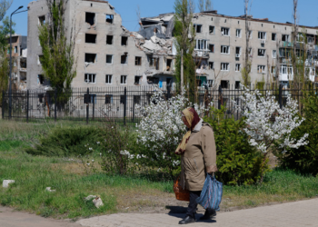 Ucrânia emite alertas de ataque aéreo após fim de trégua de Páscoa da Rússia