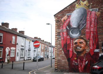 Liverpool pode ser campeão, e Corinthians e Flamengo se enfrentam; veja na TV