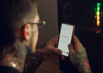 Nenhuma plataforma de IA cumpre requisitos da lei de dados brasileira, diz estudo