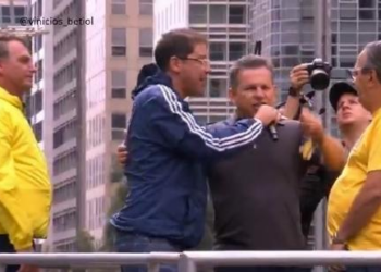 Mauro Mendes discursa em ato pela anistia: "Por Deus, pela pátria e pela liberdade"