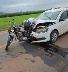 Motociclista é atingido por carro e morre na BR-174