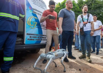 VÍDEO – Prefeitura testa robô para desentupir bueiros na Capital