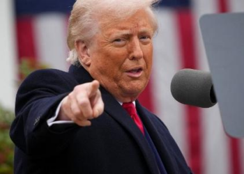 Se Trump não recuar, mundo se juntará e isolará EUA, diz economista