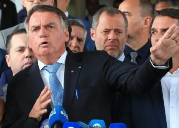 Bolsonaro passa mal e é atendido com urgência em hospital no Rio Grande do Norte