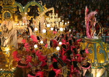 Confira a ordem dos desfiles das escolas de samba no Carnaval do Rio em 2026