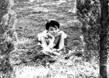 Filha de Bibi Ferreira encontra 28 partituras inéditas da mãe; ouça 'Chiquinho Estudioso'