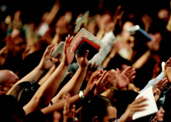 Áreas VIP: pelo menos os ricos querem ir a igrejas