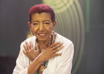 Leci Brandão recebe alta após passar mal e já está em casa, no Rio de Janeiro