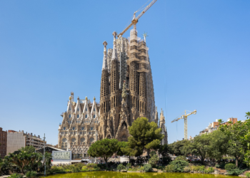 Vaticano proclama o arquiteto catalão Antonio Gaudí 'venerável', um primeiro passo no caminho para a santidade