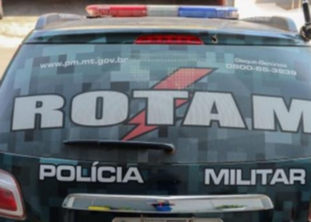 Bandido assalta loja de materiais elétricos, tenta fugir e acaba morto pela Rotam