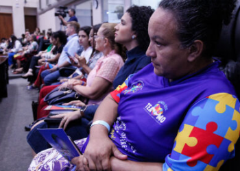 Audiência píblica cobra políticas efetivas para o as pessoas com Transtorno do Espectro Autista