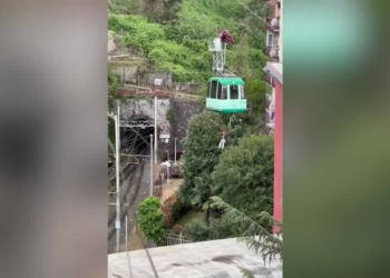 Teleférico despenca na Itália e deixa três mortos, dizem jornais