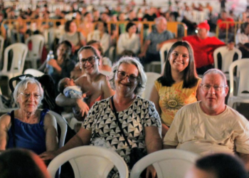 “É a primeira vez que vejo um espetáculo dessa grandeza aqui em Cuiabá”, afirma espectadora do Auto da Paixão de Cristo