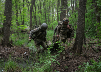 Ataque da Rússia na Ucrânia mata 6 durante treinamento militar