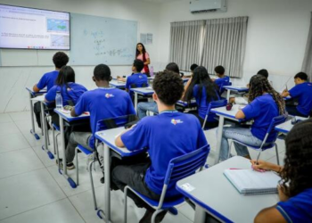 Mauro implanta mais 25 escolas cívico militares em MT; vídeo