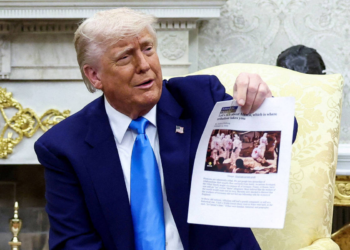 Imagem exibida por Trump na Casa Branca como prova de 'genocídio branco' na África do Sul vem do Congo