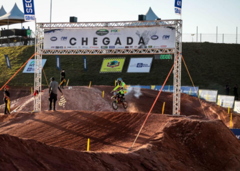 Governador participa dos primeiros treinos do Campeonato Brasileiro de Motocross
