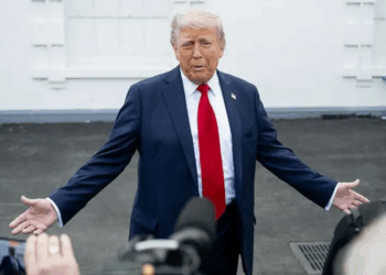 Trump diz que concordou em adiar para julho a tarifa de 50% sobre produtos da União Europeia