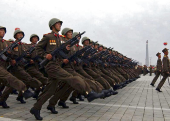 Coreia do Norte deu 9 milhões de munições à Rússia em troca de tecnologia de mísseis balísticos, diz relatório