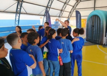 Projeto levou sessões educativas em planetário itinerante a mais de 20 mil estudantes de 11 municípios em Mato Grosso