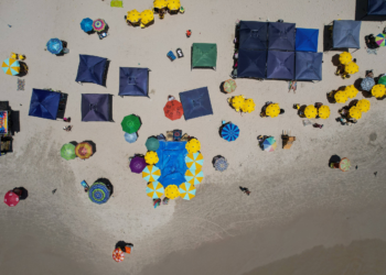 Vereadores de Ubatuba (SP) aprovam proibição de uso de tendas em praias