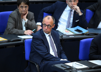 'Derrota humilhante': o que acontece na Alemanha após líder conservador perder votação para se tonar chanceler