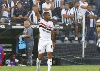 São Paulo brilha em Lima e garante liderança no Grupo D da Libertadores