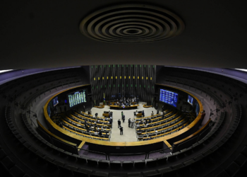 Veja como votou cada deputado sobre projeto que amplia número de congressistas na Câmara