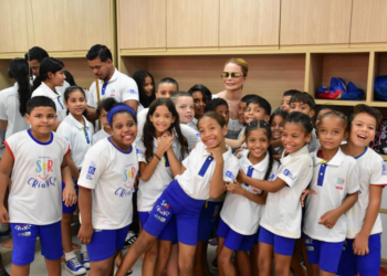 “Conviver com outras crianças auxiliou no desenvolvimento do meu neto”, declarou avó de aluno autista atendido pelo SER Família Criança