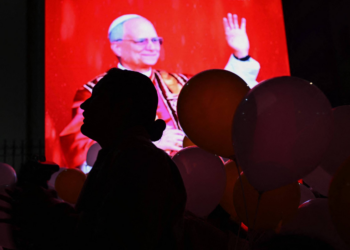 Novo papa nasceu nos EUA, mas foi no Peru que ele aprendeu a ser sacerdote do povo, diz bispo de Chiclayo
