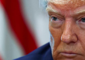 NYT: sul-africanos brancos obtêm status de refugiados e vão para os EUA